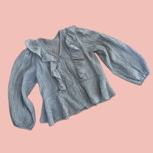 🧡 2 for 10$ grey blouse with soft ruffle detailing